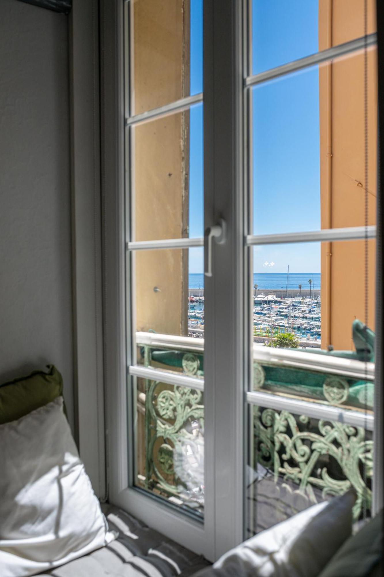 Les Sablettes - Bord De Mer - Vieille Ville - Parking Prive マントン エクステリア 写真
